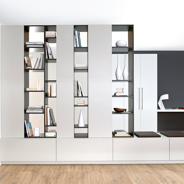 Moderne gulv til loft reol